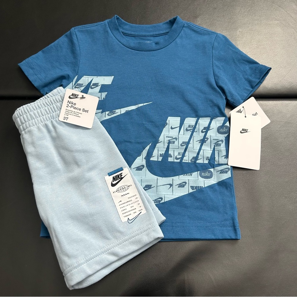 NWT Nike Athletic Set Boys Size 3T